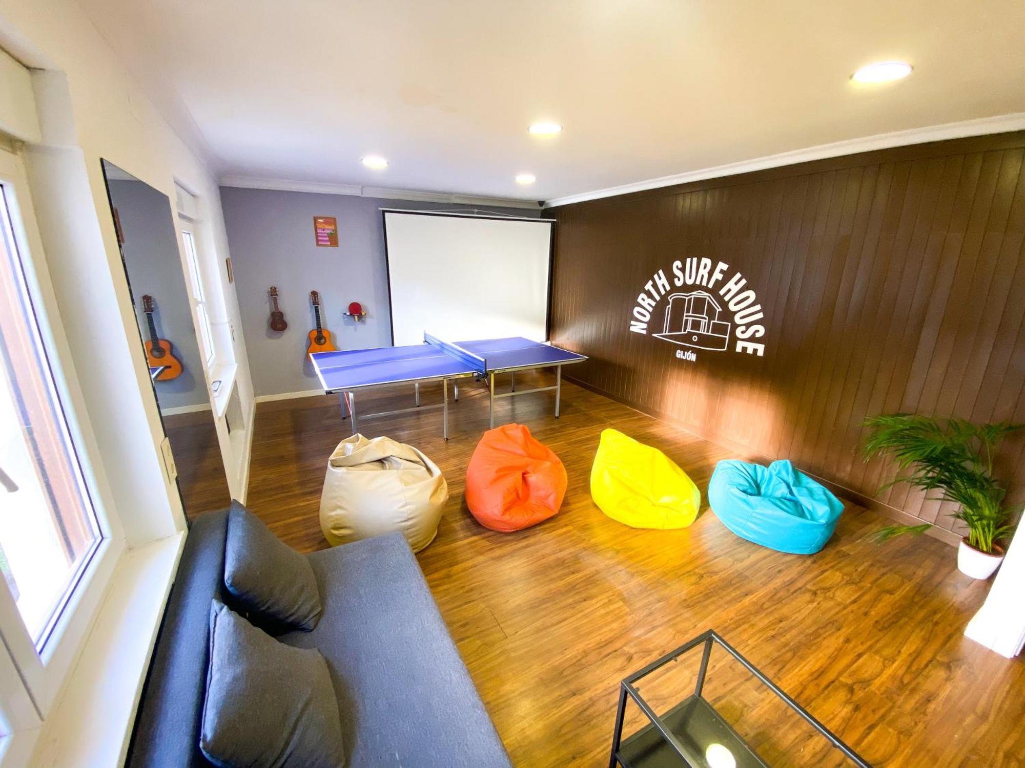 Surf House Gijón Hostel Buitenkant foto